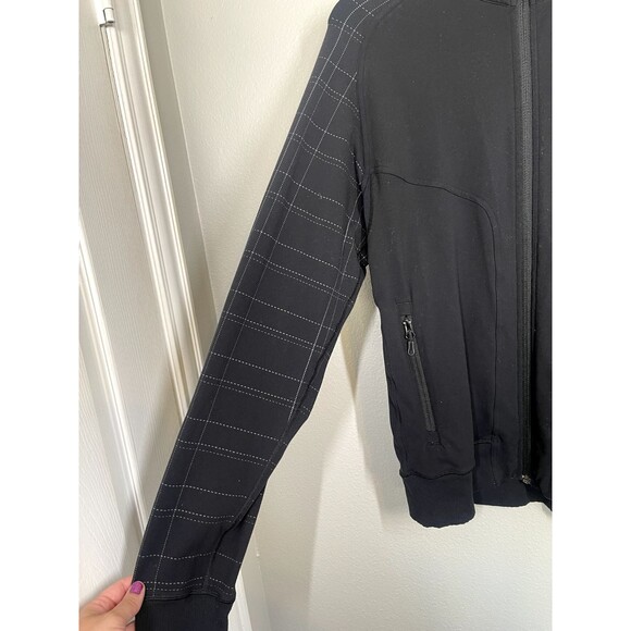 Mens Lululemon Full Zip Black Jacket White Plaid Long Sleeve Size L Athletic Gym - Picture 4 of 14